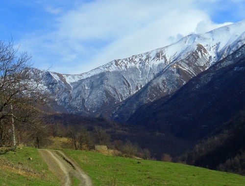Near Veduchi village in the mountains of Chechnya. Photo by Mohmad Ulbi, http://u1ver.livejournal.com