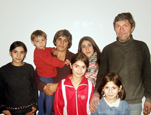 Armenia, 2009, village of Odzun, Lori Region, the large Demurkhanyan family. Courtesy of the http://old.hetq.am