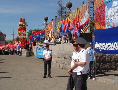 Police during May Day marches in Volgograd, May 1, 2012. Photo by Tatyana Filimonova for the "Caucasian Knot"