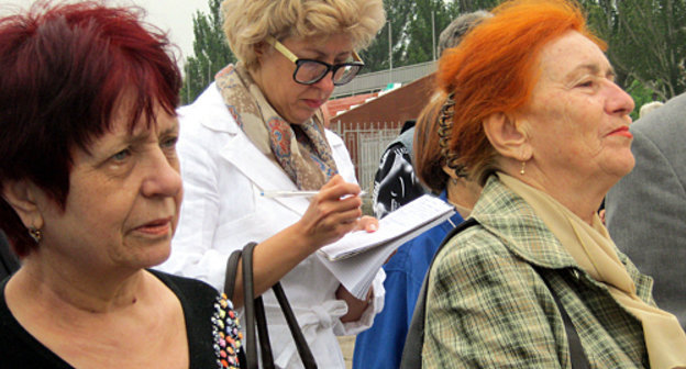 Krasnodar Territory, May 26, 2012; residents of the city of Yeisk at an ecological rally. Courtesy of the Internet portal "Eysk.Info": www.yeisk.info

 