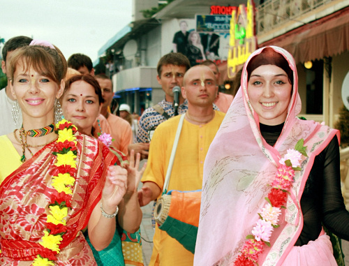 Religious march Harinama, organized by the Sochi Society for Krishna Consciousness, September 15, 2012. Courtesy of the Sochi Society for Krishna Consciousness