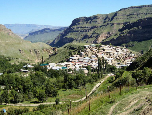 Dagestan, Lak District, view of the village of Kuma. Photo by Murad Mamatiev, http://www.odnoselchane.ru