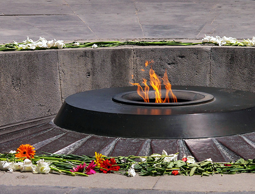 The memorial in Tsitsernakaberd, Yerevan. Photo by Richard Tanton, http://www.flickr.com/photos/tantonr/8568063533 