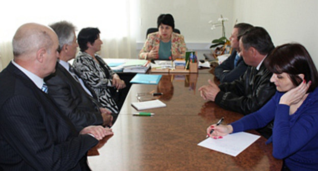 Sitting of Conflict Commission on the Unified State Examination (USE); Kabardino-Balkaria, Nalchik, 2011. Courtesy of thehttp://www.edukbr.ru

 