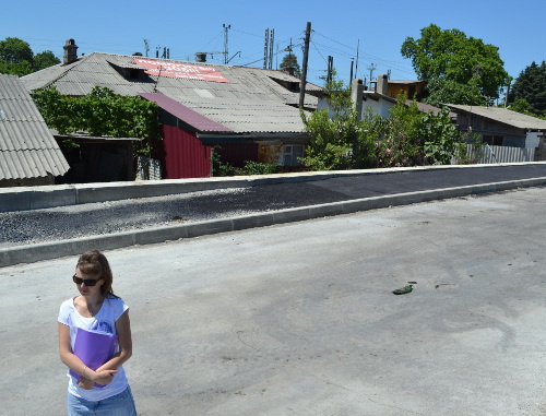 In Sochi, residents of No. 5A in Akatsij Street are preparing an appeal complaint against the decision of the court, which had prescribed to demolish a toilet and a wood shed, thus depriving them of elementary amenities.