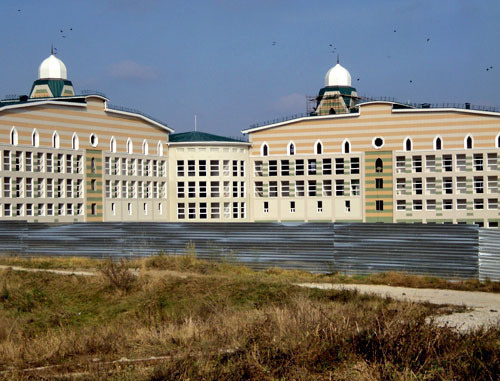 The construction of the Islamic Centre in Nalchik has been suspended since September 2012 for technical reasons; and the date of resumption of the work is unknown, Sharafutdin Chochaev, the Rector of the Islamic University named after Abu Hanifa, told the "Caucasian Knot" correspondent.