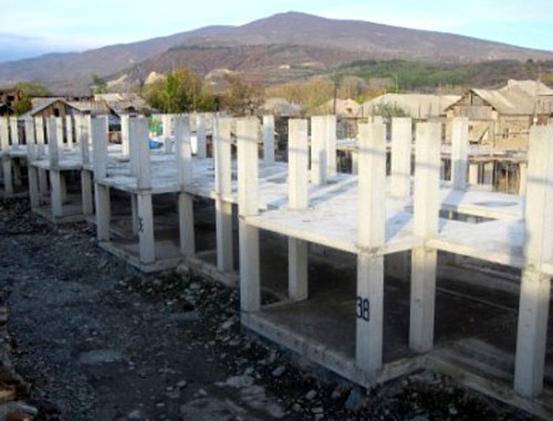 Сonstruction of a house in Jewish quarter of Tskhinvali South Ossetia. Photo by http://osinform.ru/