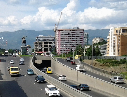 Highway to Tbilisi. Photo by Beslan Kmuzov for the “Caucasian Knot”.