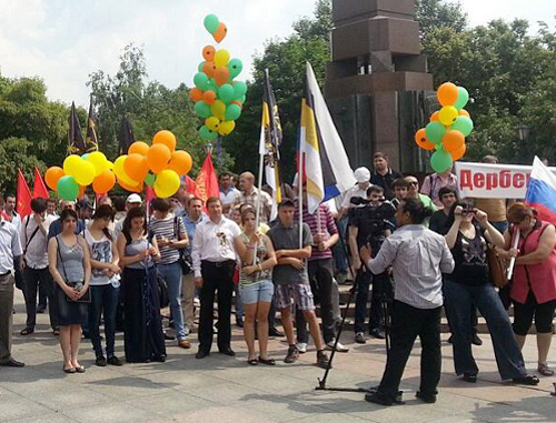 Moscow, June 29, 2013. "Derbent is Russia's Southern Outpost" rally at the Yauzsky Vorota square. Photo: https://twitter.com/FLNKARU