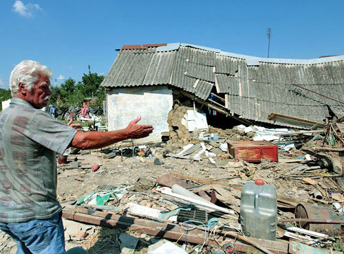 Consequences of the flood disaster in Krymsk, July 2012. Photo by Evgeniy Smirnov, http://www.yuga.ru/