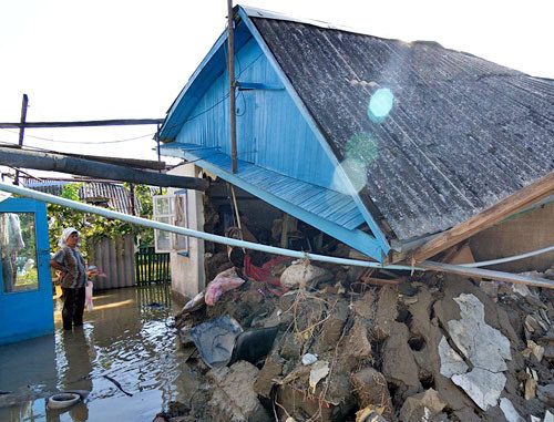 Consequences of the flood disaster in Krymsk, July 6, 2012. Photo by Dmitriy Kochergin, http://www.yuga.ru/