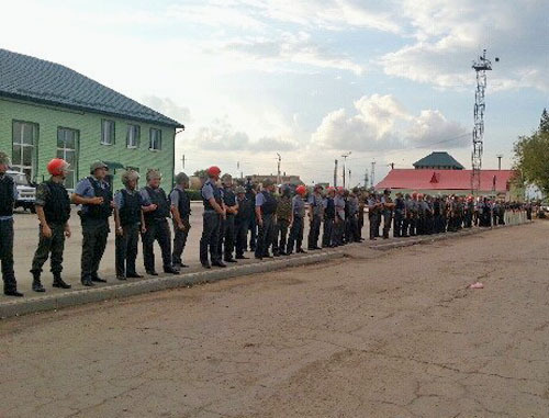 Police at the railway square in Pugachev, Saratov Region, July 10, 2013. Photo: http://news.sarbc.ru/