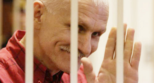 Ales Bialiatski at the Сourt, November, 2011. Photo: svabora.org (RFE/RL)