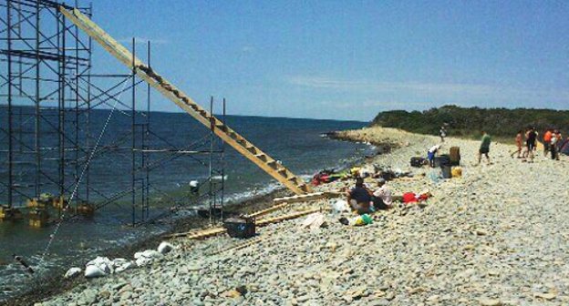 Construction of entertainment facility on the territory of “Bolshoy Utrish” natural reserve, Third Lagoon area. Krasnodar region, August 2, 2013. Photo: http://www.save-utrish.ru/