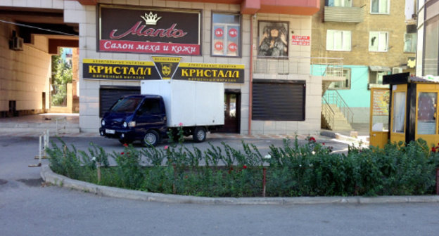 Shop "Kristall", Makhachkala, Shamil Avenue, August 5, 2013. Photo by Makhach Akhmedov for the “Caucasian Knot”.