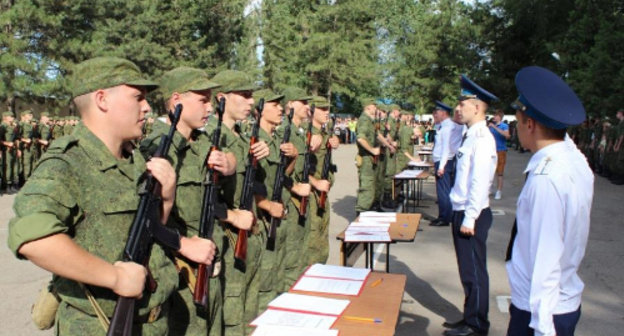 Soldiers-conscripts, the Rostov District, Zernograd, military unit No. 20926, July 2013. Photo: http://zernograd.prihod.ru/