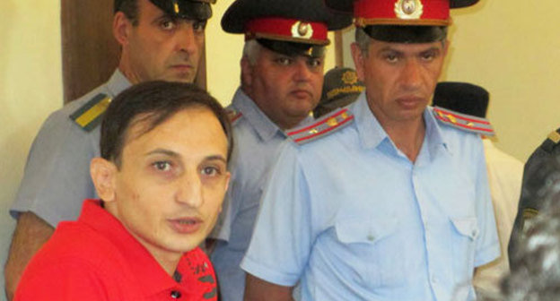 Tigran Arakelyan in the courtroom. Yerevan, August 5, 2013. Photo by Ripsime Dzhebedzhyan, http://ru.aravot.am/