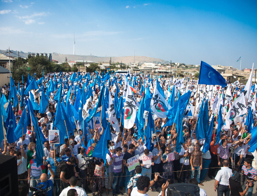 Rally organised by the National Council of Democratic Forces (NCDF)in the driving school yard in the 20th Section settlement of the Sabail district of Baku. August 18, 2013. Photo by Aziz Karimov for the "Caucasian Knot"