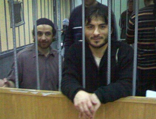 Defendants in case of attack on Nalchik in the courtroom. Rasul Kudaev is in the centre. Photo: http://www.echo.msk.ru/blog/kavkaz_politic/850563-echo/