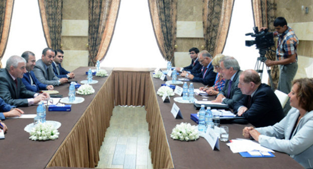 Memebers of the Parliamentary Assembly of the Council of Europe (PACE) during their visit to the CeC of Azerbaijan. Baku, September 11, 2013. Photo: http://msk.gov.az/