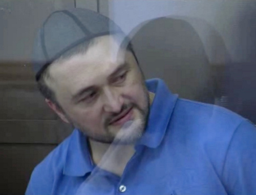 Rustam Makhmudov at the court session at the Moscow City Court on the case of the murder of journalist Anna Politkovskaya, June 4, 2013. Photo shot from video record of the court trial, http://mosgorsud.ru/