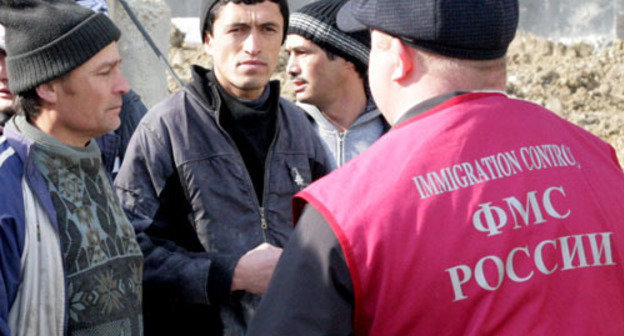 Working migrants. Photo by Russian Federal Migration Department for Krasnodar Territory. 