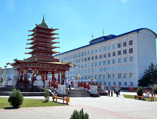 Lenin Square, Elista, Kalmykia. Photo: Rartat, http://ru.wikipedia.org/