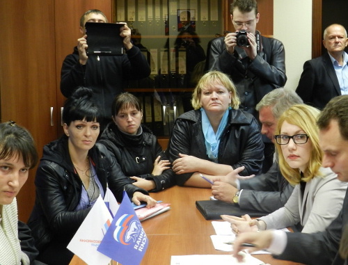 Hunger-striking parents of many children in the public waiting room of Dmitry Medvedev. Volgograd, September 25, 2013. Photo by Tatyana Filimonova for the "Caucasian Knot" 