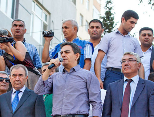 Ali Kerimli speaking at the opposition rally. Baku, September 22, 2013. Photo by Aziz Karimov for the “Caucasian Knot” 