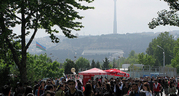 Baku, Azerbaijan. Source: www.flickr.com/photos/begemot