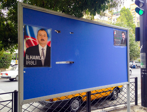 Baku, Khagani street, September 20-23, 2013. Desk with election campaign for presidential candidates. Photo by Aziz Karimov for the "Caucasian Knot"