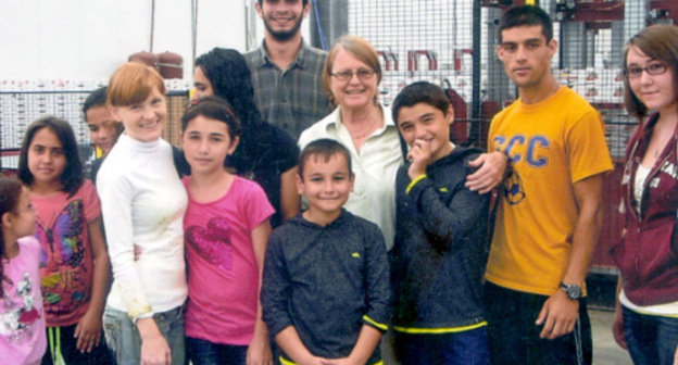 Children from families of refugees from Ingushetia and Chechnya affected by interethnic conflicts with Americans in whose families they lived for three months. Summer 2013. Photo by Alikhan Akhilgov