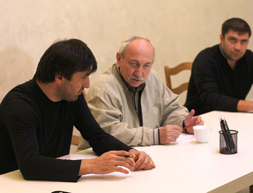 Press conference at the newspaper "Chernovik", Makhachkala, October 12, 2012. Photo by Makhach Akhmedov for the "Caucasian Knot"