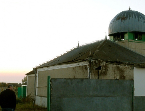 Site of the explosion at a mosque in Dugulubgei village. Kabardino-Balkaria, Baksan District, October 18, 2013. Photo by press service of KBR MIA, 07.mvd.ru 