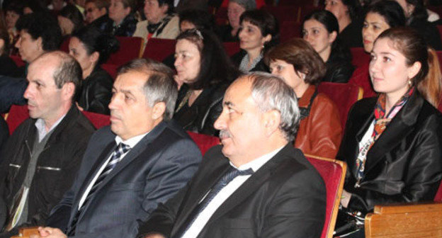 Audience attending opening ceremony of the 7th festival of documentary films and authors' TV programmes "Kunaki". Cherkessk, October 16, 2013. Photo: http://www.kchr.ru