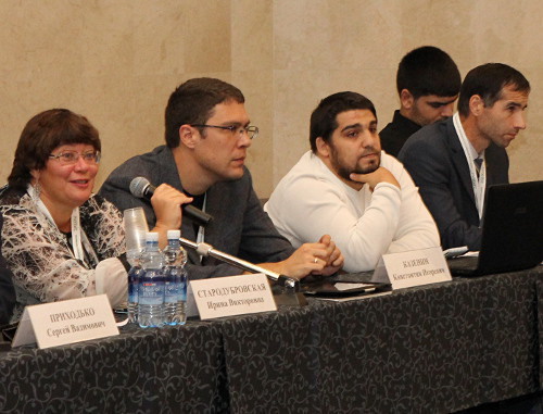 Participants of the "Gaidar Readings" held in Moscow region on October 19-20, 2013. Photo: http://www.iep.ru/ru/konferencii-seminary-kruglye-stoly/gaidarovskie-chteniya-v-podmoskove.html