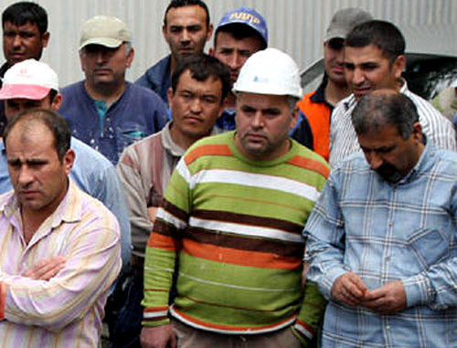 Migrant workers. Photo by Moscow Federal Migration Administration department