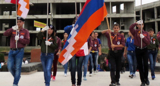 Festivities on the 22nd anniversary of Nagorno-Karabakh independence. Stepanakert, September 2, 2013. Photo by Alvard Grigoryan for the ‘Caucasian Knot’. 