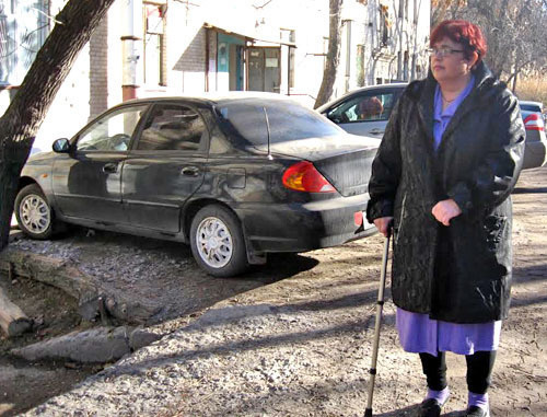 Tatiana Orlova who is in difficult life situation is being evicted from the premises of the municipal temporary housing fund. Volgograd, November 27, 2013. Photo by Vyacheslav Yaschenko for the ‘Caucasian Knot’. 