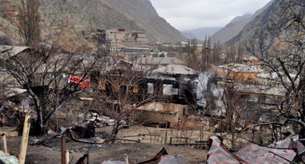 At the place of the fire in the villagers of Mizur, North Ossetia. Photo by the Russia's Ministry for Emergencies, http://www.mchs.ru/ 