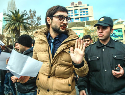 Ramin Gadjily attending protest action against rise in fuel prices. Baku, December 8, 2013. Photo by Aziz Karimov for the ‘Caucasian Knot’.