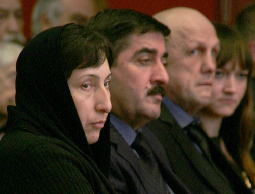 Maisarat and Telman Rakhmetov, parents of Marat Rakhmetov, at the awarding ceremony of the medal of the Russian Ombudsman "Hurry to Do Good". Moscow, December 9, 2013. Photo by Tatiana Gantimurova for the ‘Caucasian Knot’. 