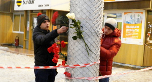 Volgograd, December 30, 2013. At the spot of the trolleybus explosion near Kachinsky market in Volgograd. Photo by Tatyana Filimonova for the "Caucasian Knot"