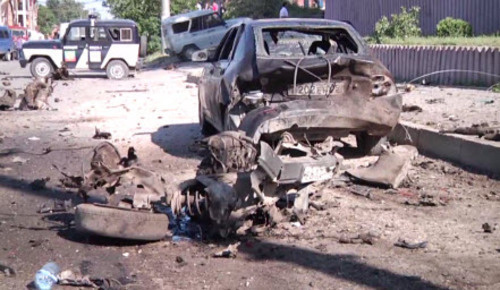 At the place of the terror act at the building of court marshals in Ordzhonikidze Street in Makhachkala, May 20, 2013. Photo: Ministry for Internal Affairs of Republic of Dagestan, http://05.mvd.ru/ 