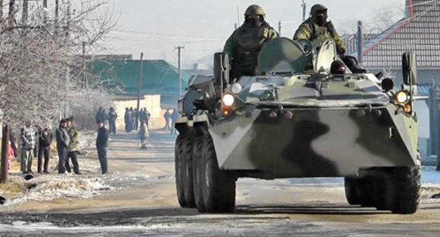 Counterterrorist operation in Chegem, Kabardino-Balkaria, December 30, 2013. Photo by Lyudmila Maratova for the ‘Caucasian Knot’. 