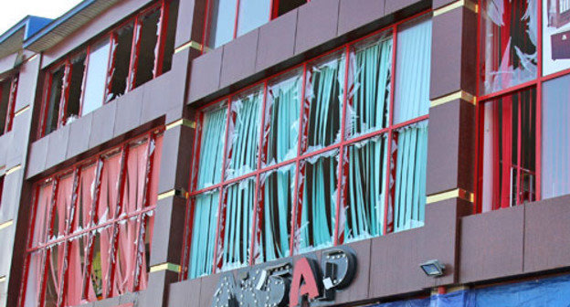 ‘Akbar’ store suffered from the explosion of improvised explosive device. Khasavyurt, January 6, 2014. Photo by Makhach Akhmedov for the ‘Caucasian Knot’.