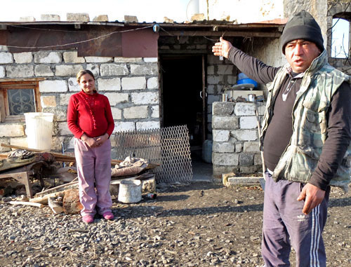 Sasun Ayrapetyan is dissatisfied at the fact that the village and district authorities still haven't solved the problem with drinking water. The village of Nor-Aikadjur of the Martakert District of Nagorno-Karabakh, January 9, 2014. Photo by Alvard Grigoryan for the "Caucasian Knot"