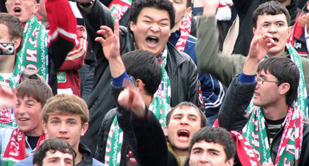 Fans of the "Spartak-Nalchik" Football Club (FC). Photo: site of the fans of FC "Spartak-Nalchik", http://www.spartak-n.ru/