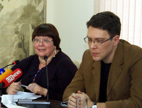 Authors of the report "Northern Caucasus: Quo Vadis?" Irina Starodubrovskaya and Konstantin Kazenin. Moscow, January 14, 2014. Photo by Aida Magomedova for the "Caucasian Knot"