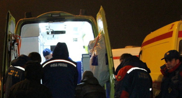 Victims of the terror acts are taken for treatment to Moscow. Volgograd, December 31, 2013. Photo by the press service of the Ministry for Emergencies, http://www.34.mchs.gov.ru/